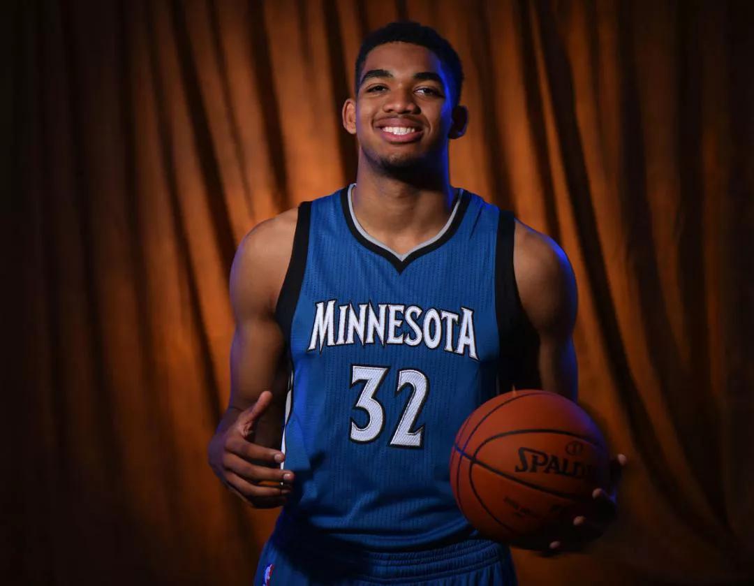 吴艳妮夺冠 吴艳妮夺冠