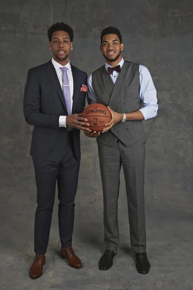 往往从克制 往往从克制